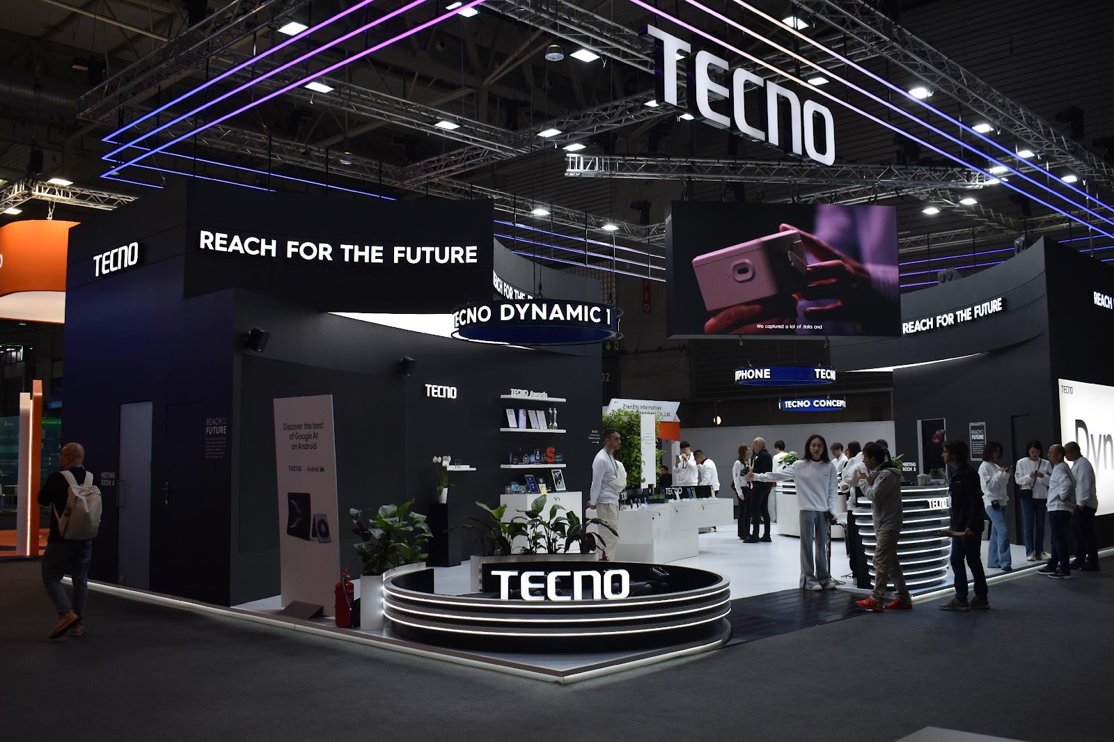 A Journalist's Journey through Innovation: TECNO Booth Tour at MWC 2024